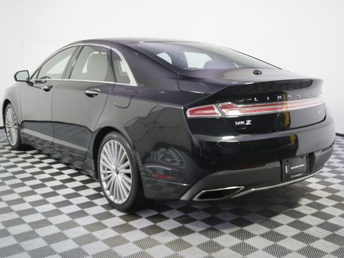 Used 2017 Lincoln MKZ Reserve FWD image 4