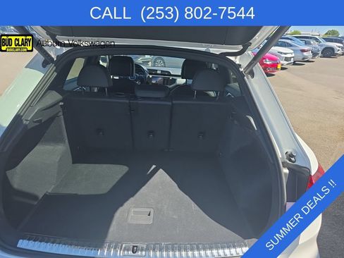 Used 2024 Audi Q3 2.0T Premium AWD/4WD image 39