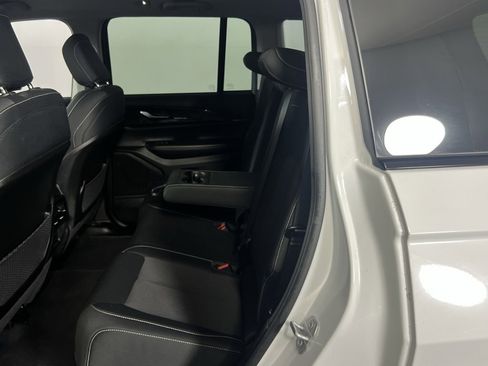 Certified 2023 Jeep Grand Cherokee Laredo image 26