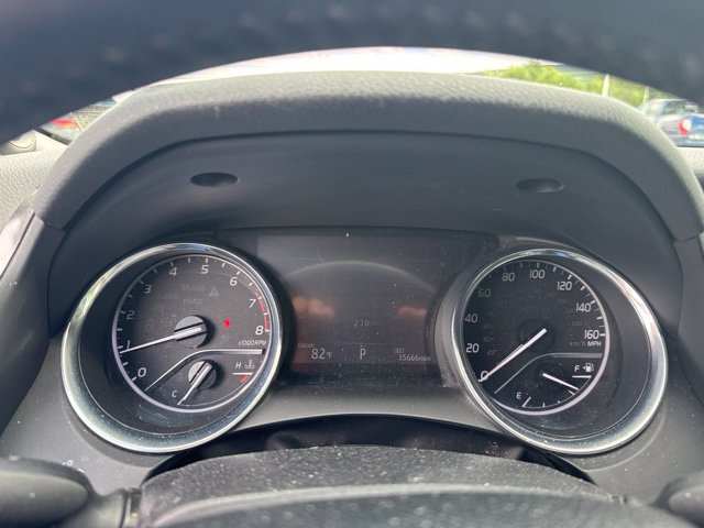 Used 2019 Toyota Camry XLE w/ Navigation Package FWD image 11