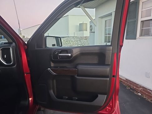 Used 2019 GMC Sierra 1500 SLT w/ X31 Off-Road Package image 24