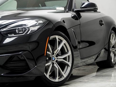 Used 2019 BMW Z4 sDrive30i w/ Premium Package image 3