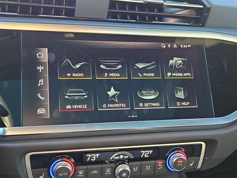 Used 2024 Audi Q3 2.0T Premium image 19