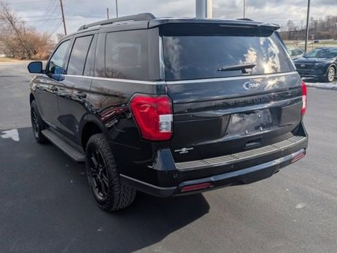 Used 2024 Ford Expedition XLT image 7