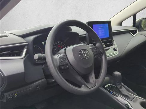 Used 2023 Toyota Corolla LE image 9