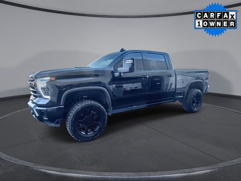 Used 2024 Chevrolet Silverado 3500 LTZ w/ LTZ Plus Package image 4