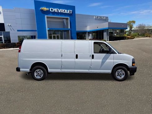 Used 2023 GMC Savana 2500 Extended w/ Driver Convenience Package RWD image 27