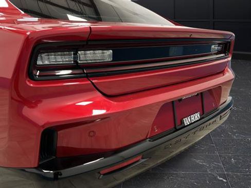 Used 2024 Dodge Charger R/T w/ Plus Group image 38