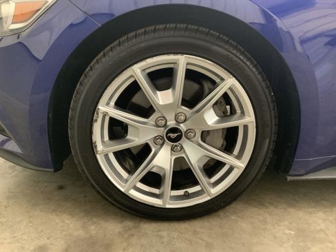 Used 2015 Ford Mustang GT Premium w/ Equipment Group 401A RWD image 32