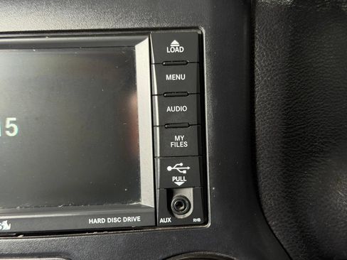 Used 2015 Jeep Wrangler Unlimited Sahara AWD/4WD image 17