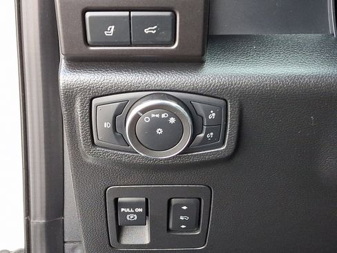 Used 2021 Ford Expedition Limited image 26