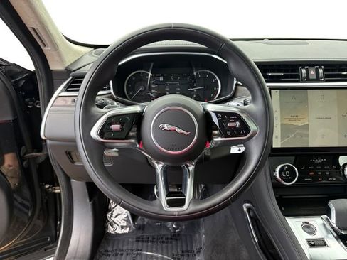 Used 2023 Jaguar F-PACE S AWD/4WD image 15