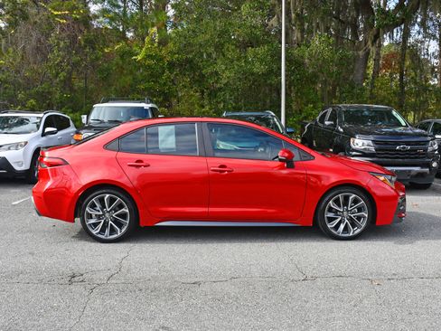 Used 2021 Toyota Corolla XSE image 5