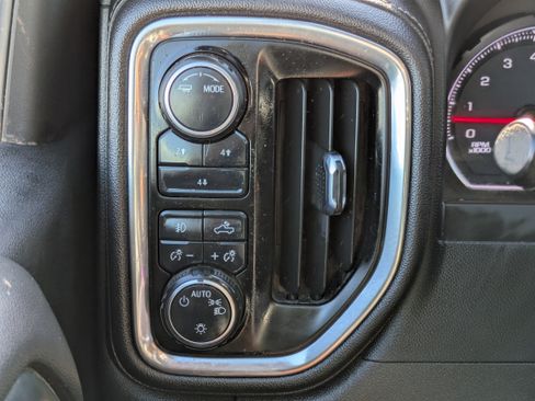 Used 2023 Chevrolet Silverado 2500 LT w/ Convenience Package image 14