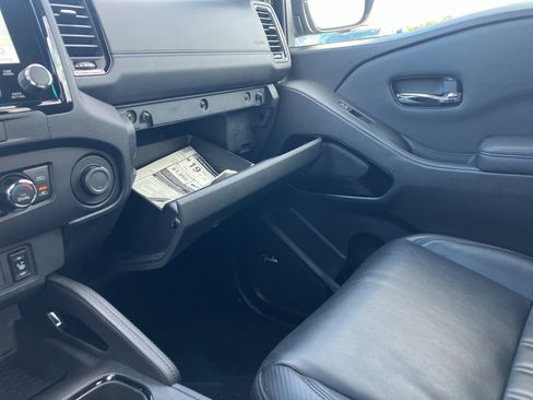Used 2022 Nissan Frontier PRO-4X w/ Pro-4X Premium Package AWD/4WD image 28