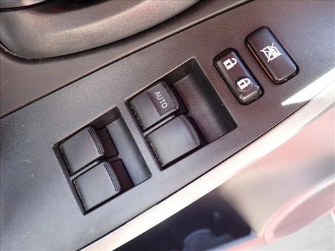 Used 2011 Toyota RAV4 4WD w/ Base L4 Extra Value Pkg image 12