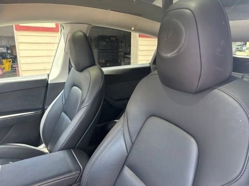 Used 2022 Tesla Model Y Performance AWD/4WD image 10