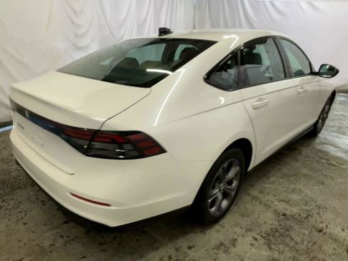 Used 2025 Honda Accord SE image 8