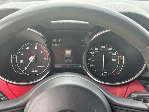 Used 2019 Alfa Romeo Stelvio AWD image 27