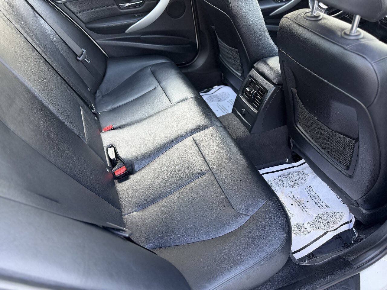 Used 2012 BMW 328i Sedan RWD image 19