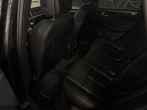 Used 2024 Porsche Macan Base image 21