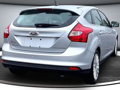 Used 2012 Ford Focus Titanium FWD image 6