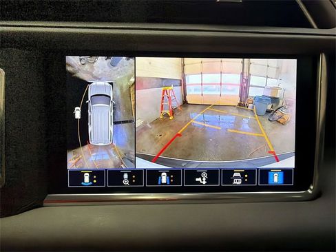 Certified 2021 GMC Yukon Denali w/ Denali Premium Package image 17