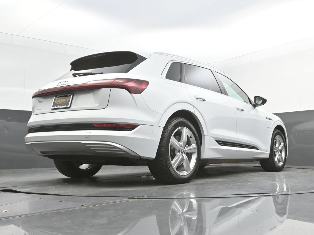 Used 2019 Audi e-tron Premium Plus AWD/4WD image 47