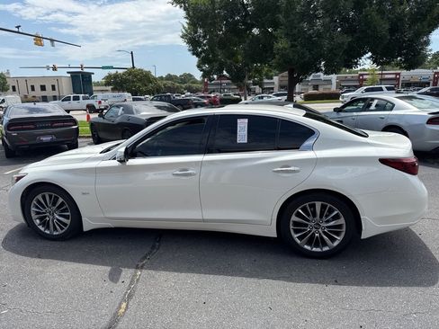 Used 2020 INFINITI Q50 Luxe w/ Essential Package (3.0T Luxe) AWD/4WD image 6