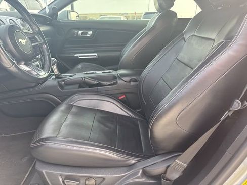 Used 2021 Ford Mustang GT Premium w/ Equipment Group 401A image 8