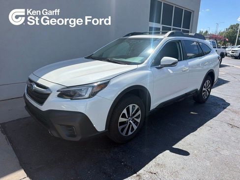 Used 2020 Subaru Outback Premium AWD/4WD image 1
