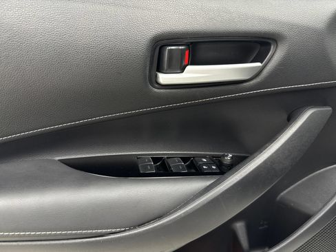 Used 2022 Toyota Corolla SE FWD image 35