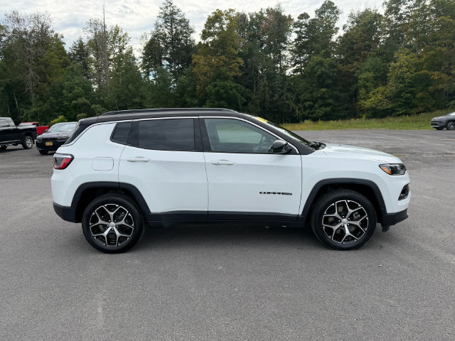Used 2024 Jeep Compass Limited AWD/4WD image 6