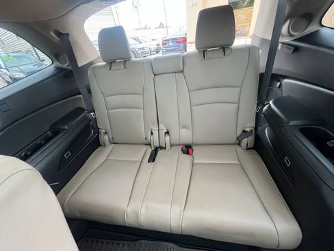 Used 2017 Honda Pilot Elite image 37
