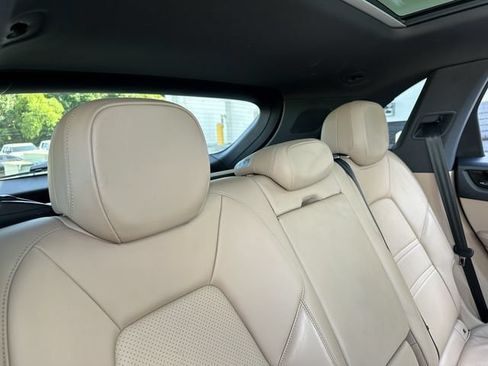 Used 2019 Porsche Cayenne AWD/4WD image 30