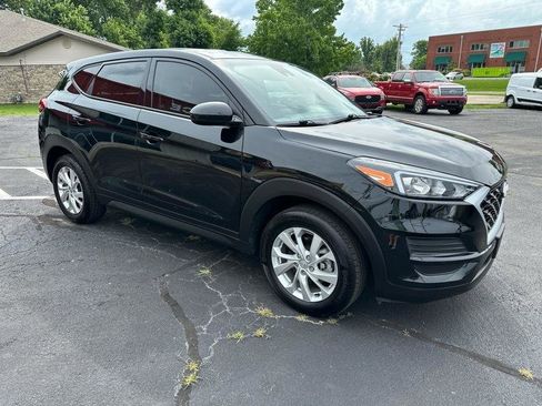 Used 2021 Hyundai Tucson SE FWD image 3
