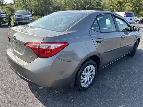 Used 2018 Toyota Corolla LE image 7