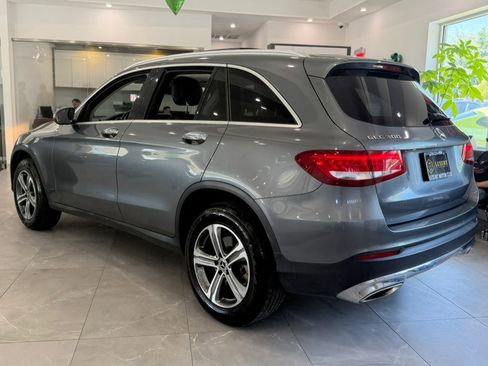 Used 2018 Mercedes-Benz GLC 300 4MATIC image 5