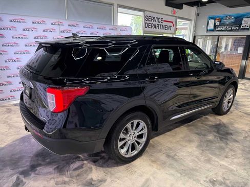 Used 2023 Ford Explorer XLT w/ Equipment Group 202A AWD/4WD image 9