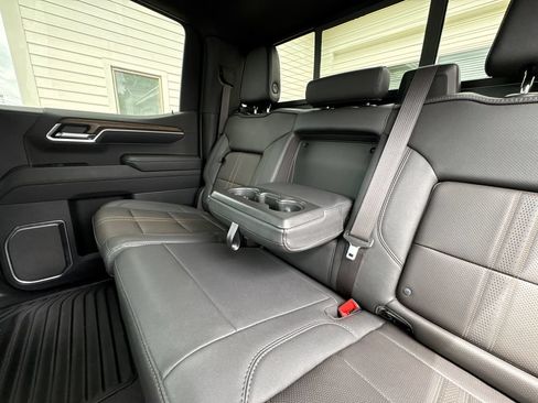 Used 2023 Chevrolet Silverado 1500 High Country w/ Technology Package AWD/4WD image 42