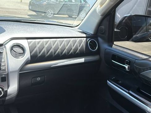 Used 2021 Toyota Tundra Platinum AWD/4WD image 23