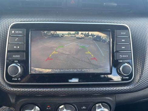 Used 2019 Nissan Kicks S FWD image 13
