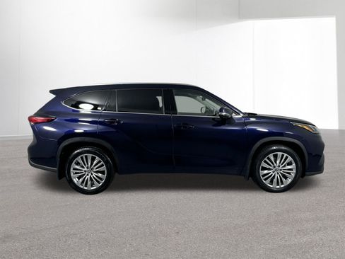 Used 2023 Toyota Highlander Platinum image 38