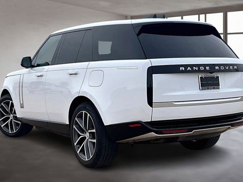 Used 2025 Land Rover Range Rover Autobiography image 12