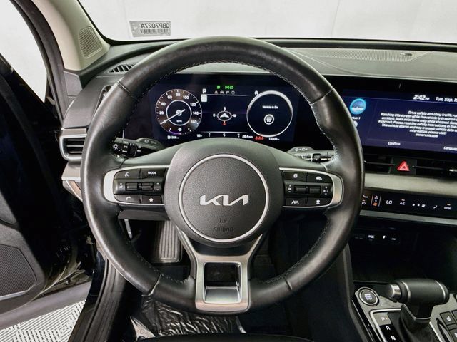 Used 2025 Kia Sportage SX FWD image 12