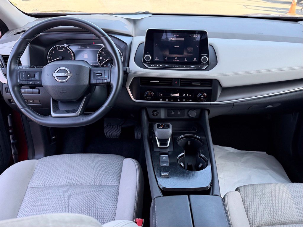 Certified 2025 Nissan Rogue SV FWD image 20