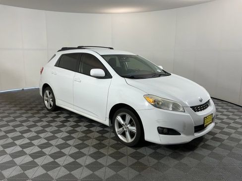 Used 2010 Toyota Matrix S image 3