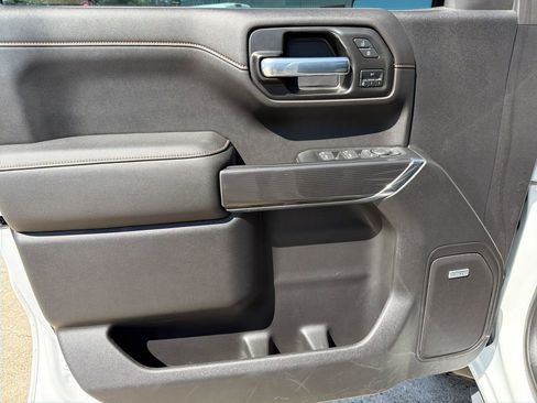 Used 2022 GMC Sierra 1500 AT4 w/ AT4 Preferred Package image 14