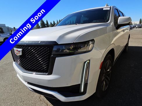 Used 2023 Cadillac Escalade ESV Sport Platinum w/ Heavy-Duty Trailer Package image 1