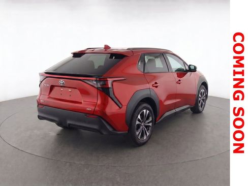 Used 2025 Toyota bZ4X AWD w/ Weather Package image 5
